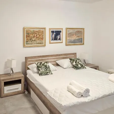 Pet Friendly In Nyaraló *